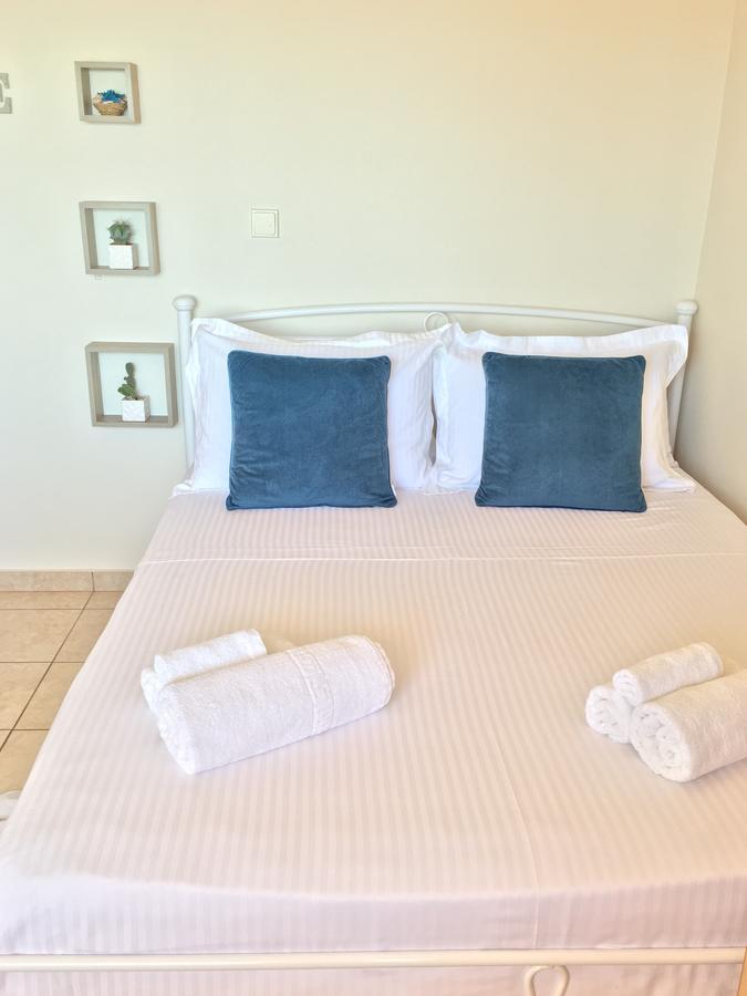 Koumpe Blue Sea View Apartment Rethymno  Exterior photo